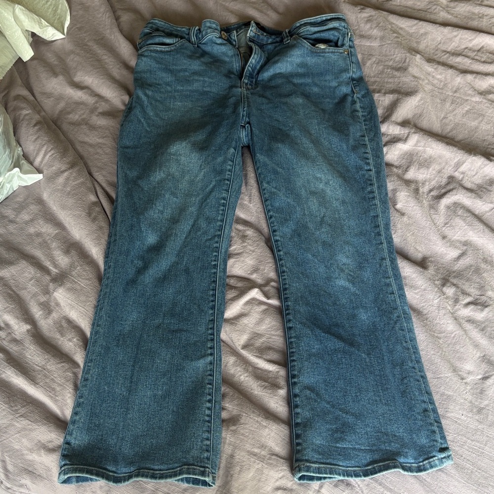 Quince Bella Stretch Kick flare jeans